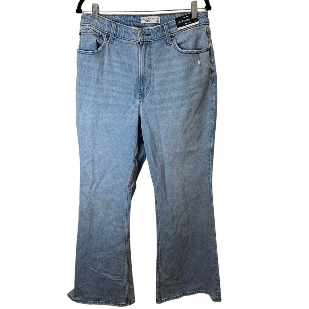 Abercrombie & Fitch NWT The Vintage Flare High Rise Sz 31/12S Light Wash Jeans